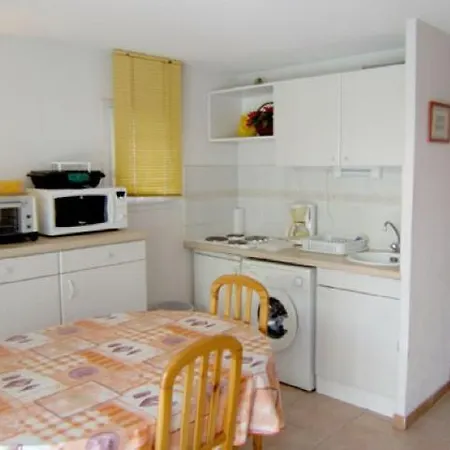 6 Pers, 2 Chambres, Piscine Et Parking Proche Mer - Ref, Ami15 * آجد